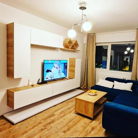 Lux & Confort - Apartament 3 Camere Bucarest Esterno foto