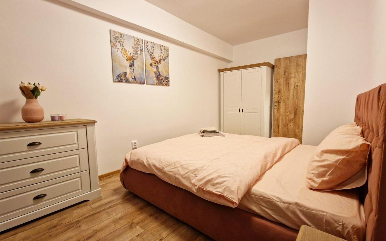 Lux & Confort - Apartament 3 Camere Bucarest Esterno foto